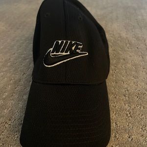 NIKE Women’s Baseball Hat